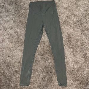 Army green high-waisted Paragon leggings in XS